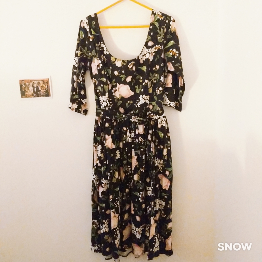 Floral 1950s reproduction dress